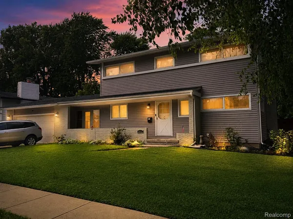 $169,900 | 1814 Rockcreek Lane, Flint, MI 48507