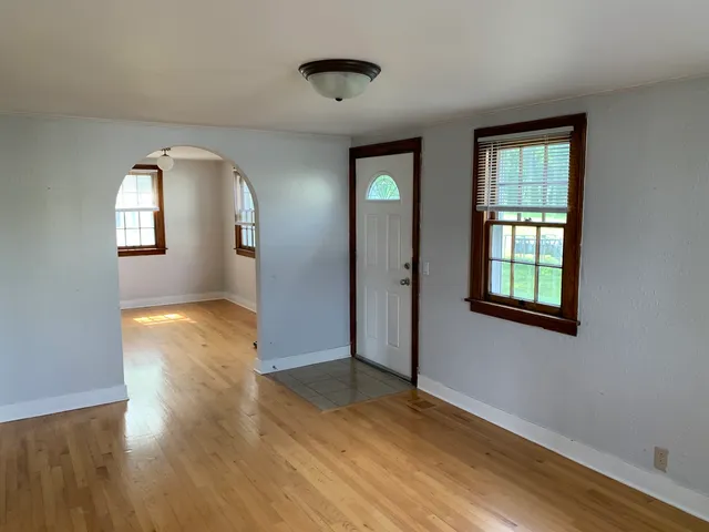 $2,000 | 27568 North Owens Road, Unit B, Mundelein, IL 60060
