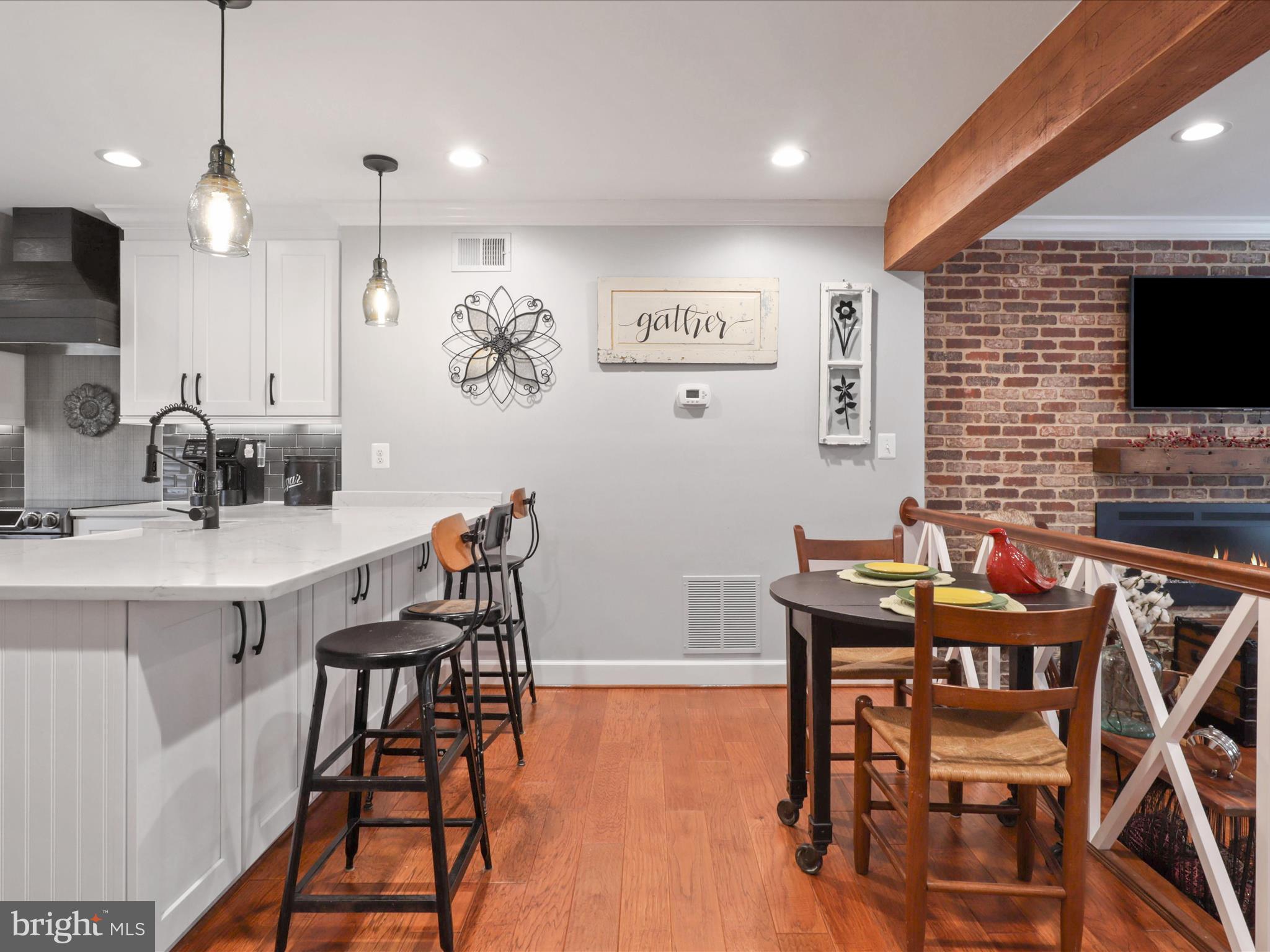 2422 Ridgehampton Court Reston, VA 20191 - Photo 7 of 43