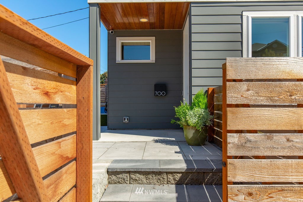 700 North 76th Street Seattle, WA 98103 - Photo 2 of 32 Gallery Image 2