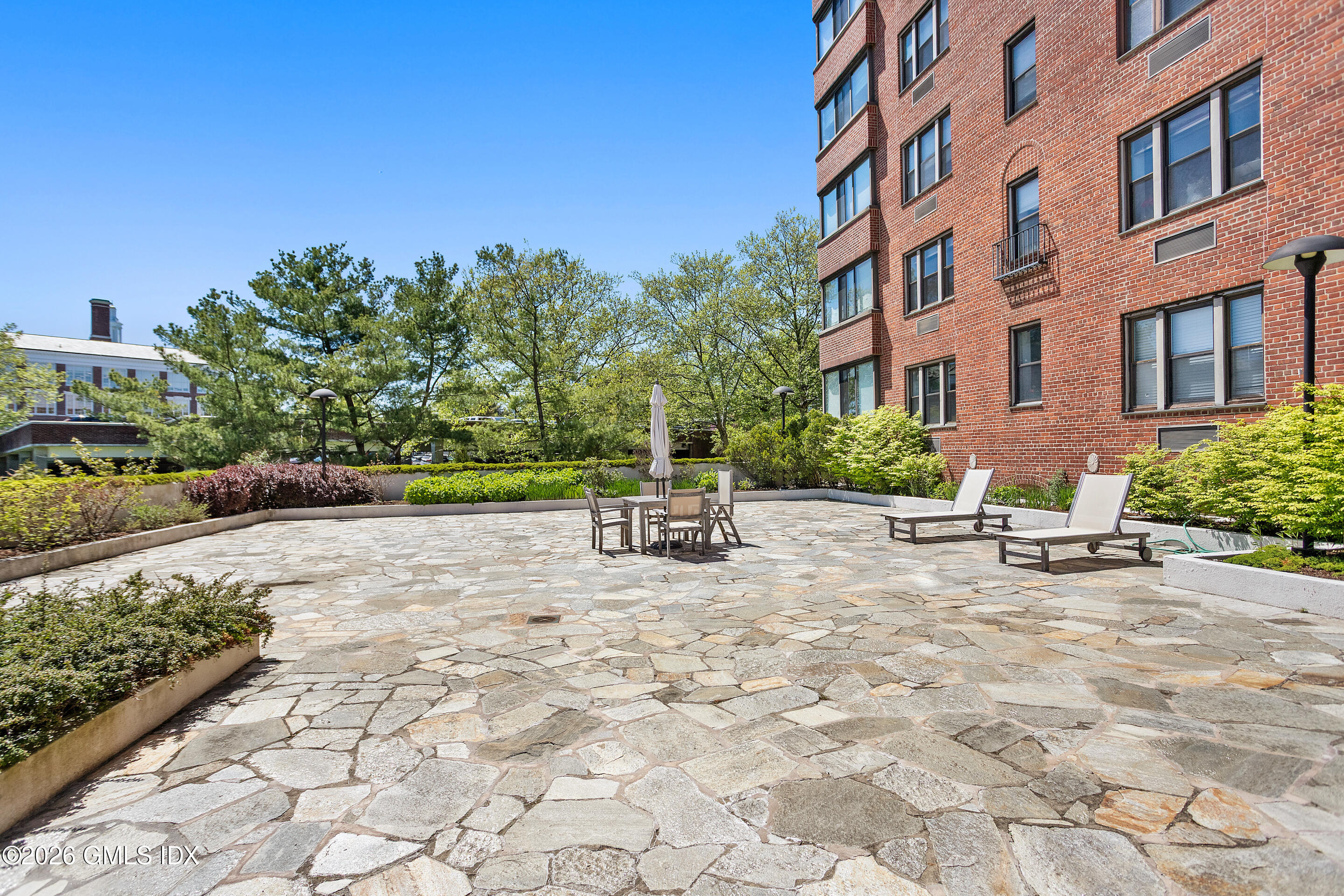 40 West Elm Street, Unit 2M Greenwich, CT 06830 - Photo 24 of 25 Common Terrace 2