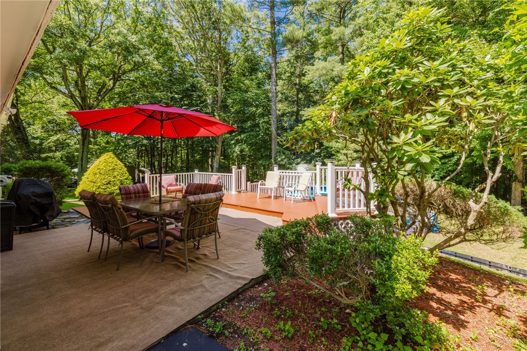 22 Oakview Terrace Glocester, RI 02857 - Photo 25 of 36