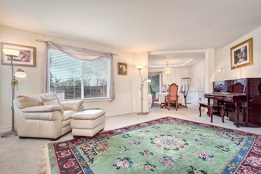 14521 144th Place Southeast Renton, WA 98059 - Photo 3 of 16 Gallery Image 3