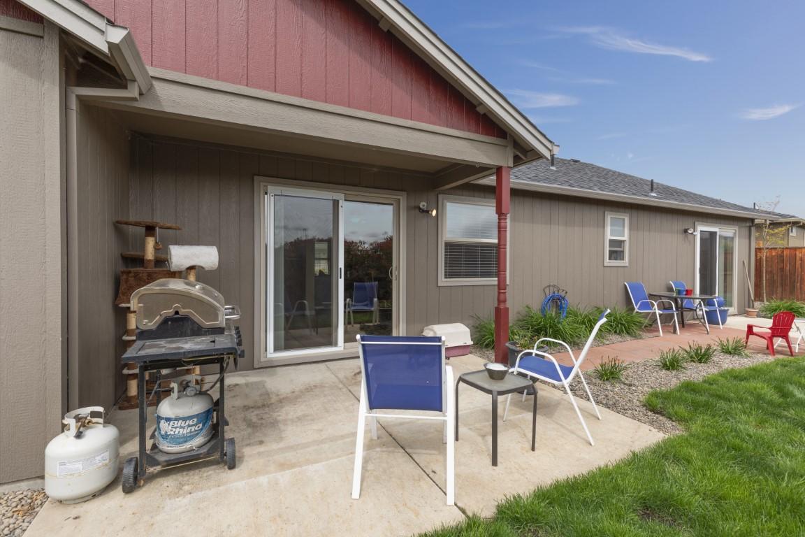 112 Dianne Way Eagle Point, OR 97524 - Photo 15 of 17 9R9A1669