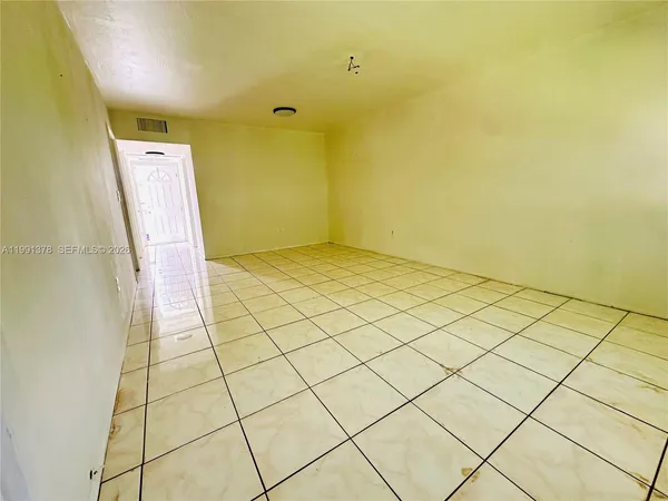 a view of utility room