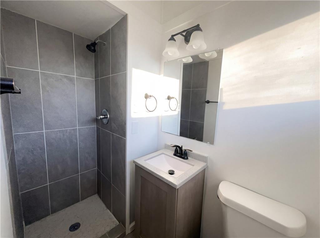 9509 Grandview Road Kansas City, MO 64137 - Photo 13 of 15