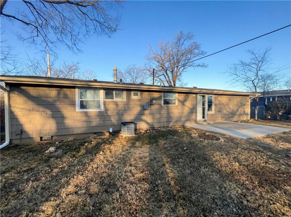 9509 Grandview Road Kansas City, MO 64137 - Photo 14 of 15