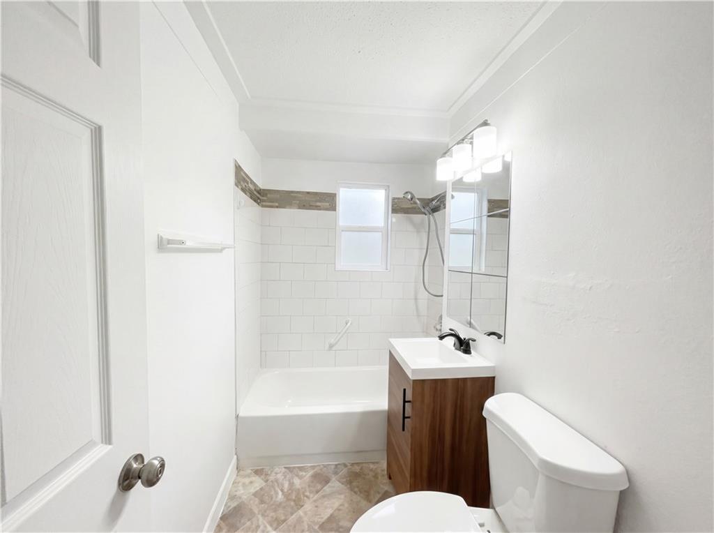 9509 Grandview Road Kansas City, MO 64137 - Photo 6 of 15