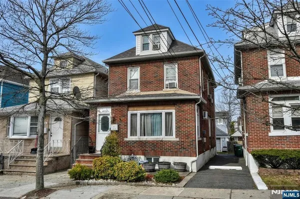 $580,000 | 423 North 8th Street, Fairview, NJ 07022