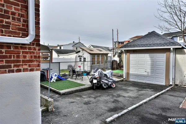 $580,000 | 423 North 8th Street, Fairview, NJ 07022