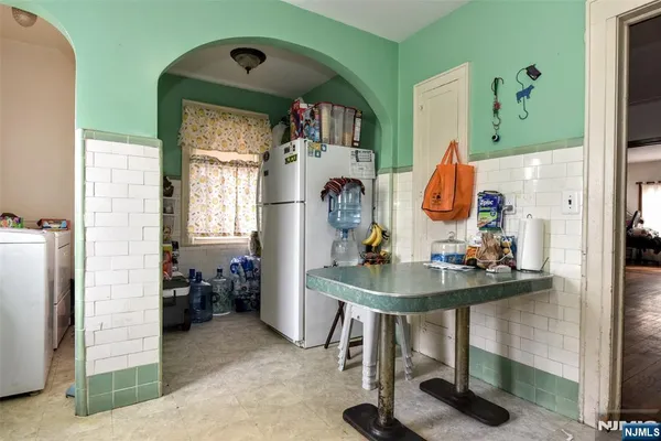 $580,000 | 423 North 8th Street, Fairview, NJ 07022