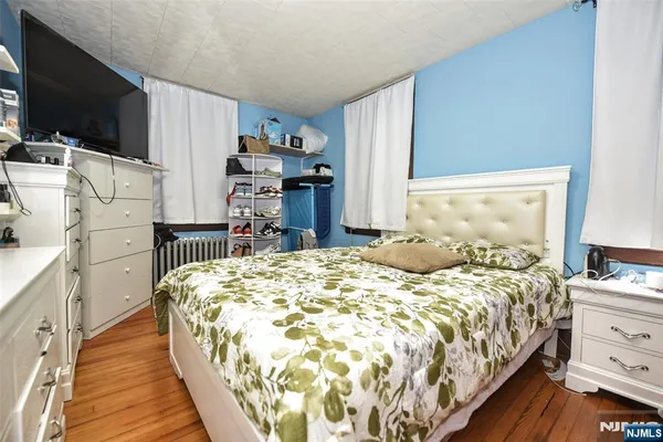 $580,000 | 423 North 8th Street, Fairview, NJ 07022