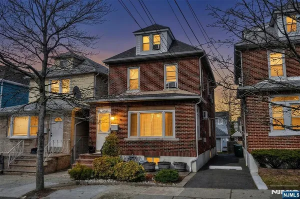 $580,000 | 423 North 8th Street, Fairview, NJ 07022