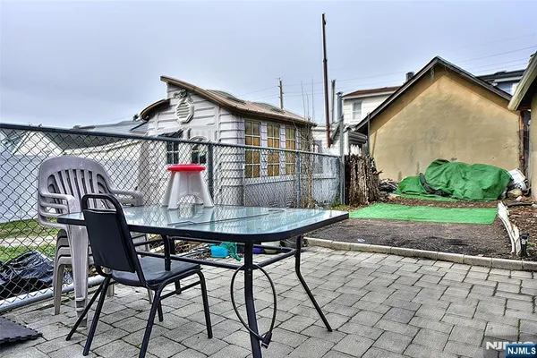 $580,000 | 423 North 8th Street, Fairview, NJ 07022