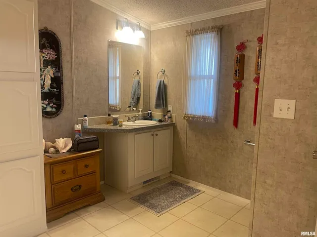 a view of a workspace with furniture