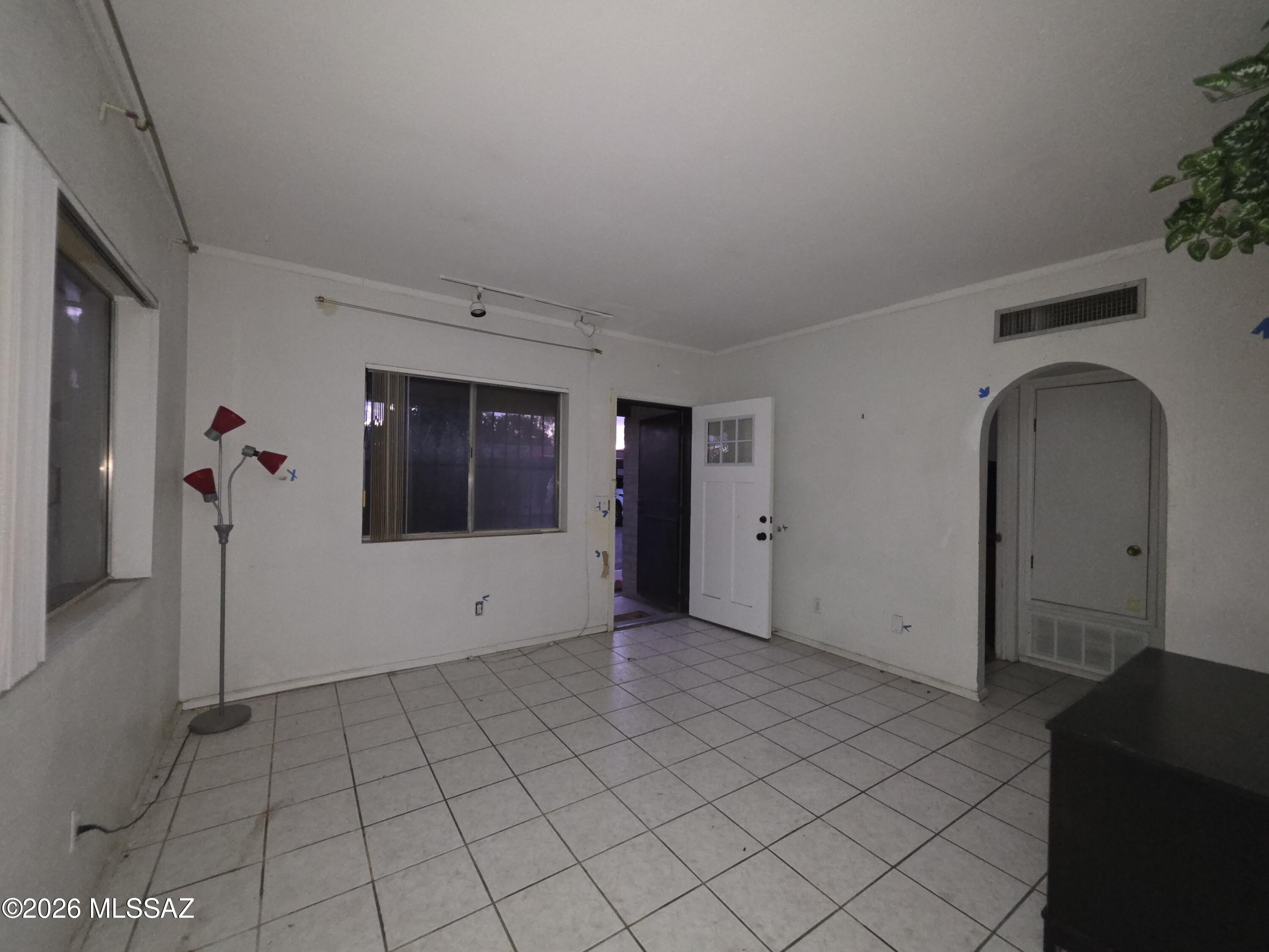 211 West Roger Road, Unit 24 Tucson, AZ 85705 - Photo 3 of 24 a view of an empty room