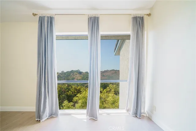 $2,900 | 4260 VÃa Arbolada, Unit 317, Los Angeles, CA 90042