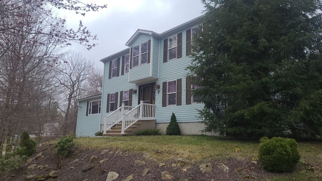 7 Sanfred Road Leicester, MA 01524 - Photo 1 of 25 Gallery Image 1