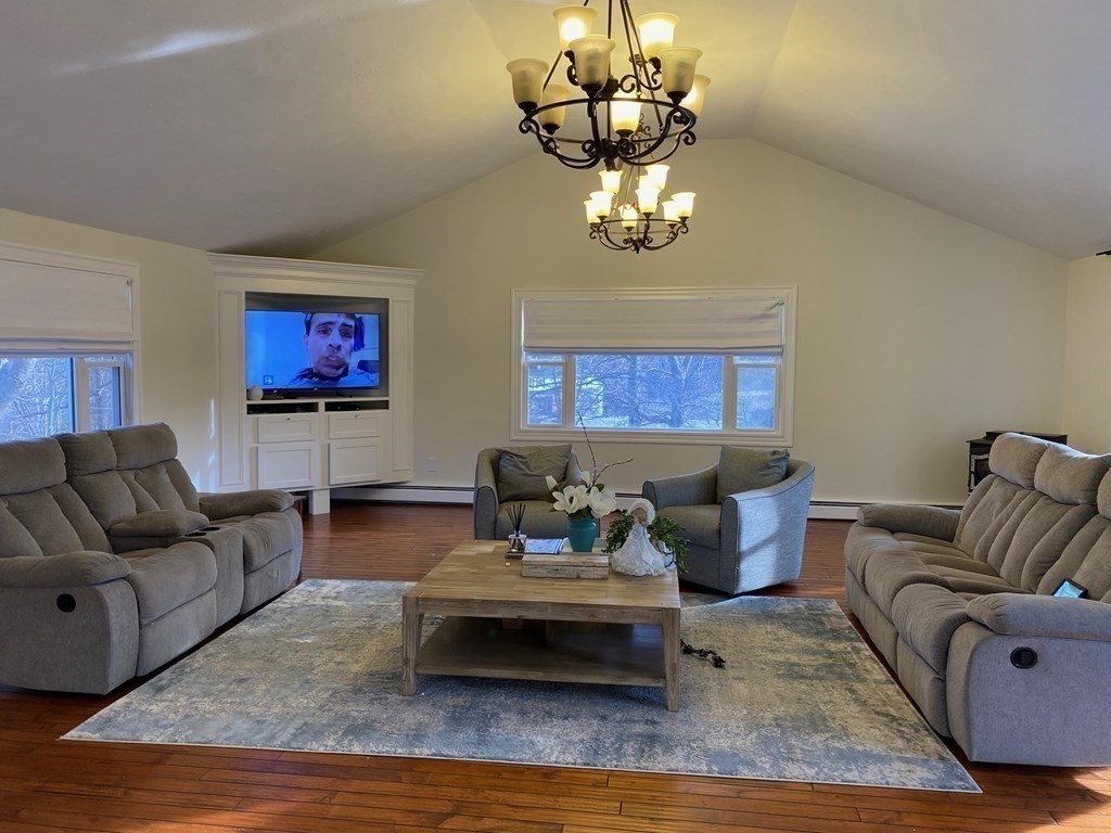 7 Sanfred Road Leicester, MA 01524 - Photo 4 of 25 Gallery Image 4