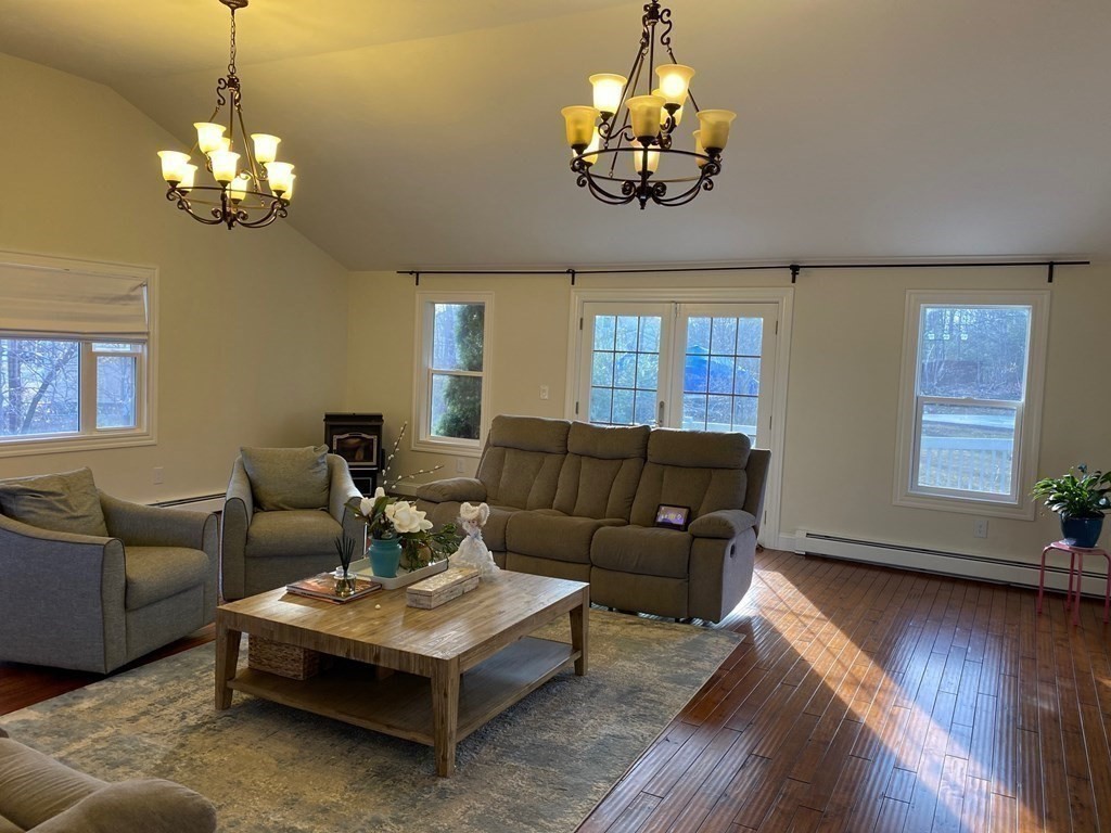 7 Sanfred Road Leicester, MA 01524 - Photo 5 of 25 Gallery Image 5