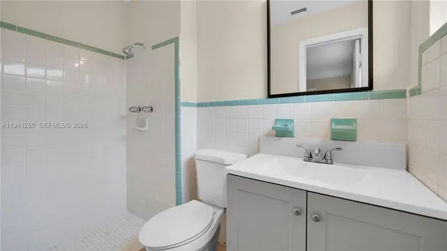 $3,900 | 5225 Mayo Street, Hollywood, FL 33021