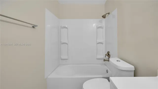 $3,900 | 5225 Mayo Street, Hollywood, FL 33021