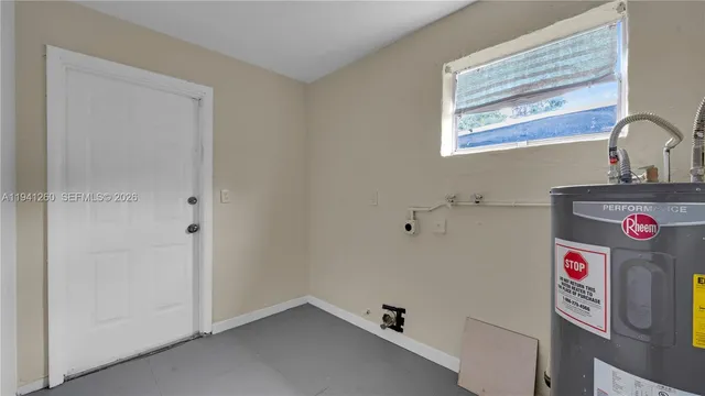 $3,900 | 5225 Mayo Street, Hollywood, FL 33021