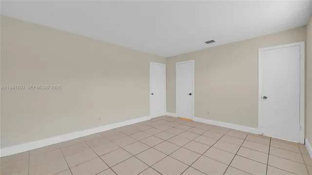 $3,900 | 5225 Mayo Street, Hollywood, FL 33021