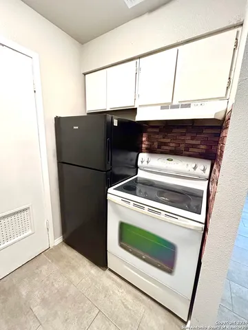 $675 | 703 West Summit, Unit 3, San Antonio, TX 78212