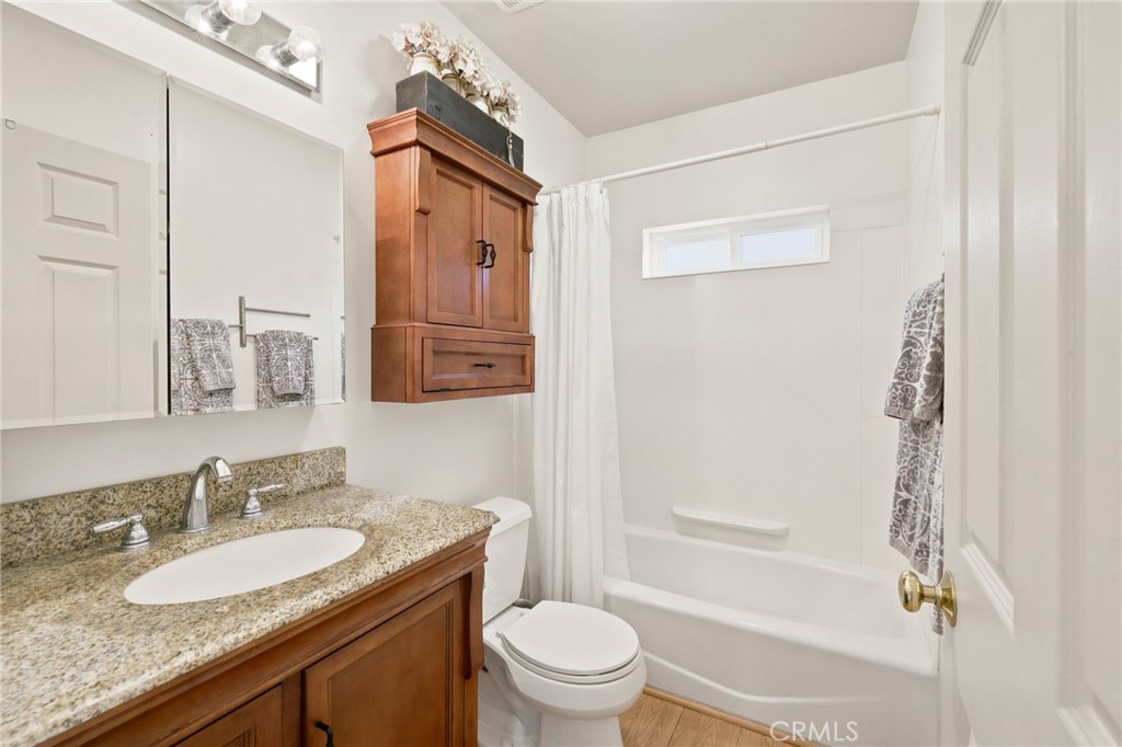 1869 Country Club Road Thousand Oaks, CA 91360 - Photo 15 of 35