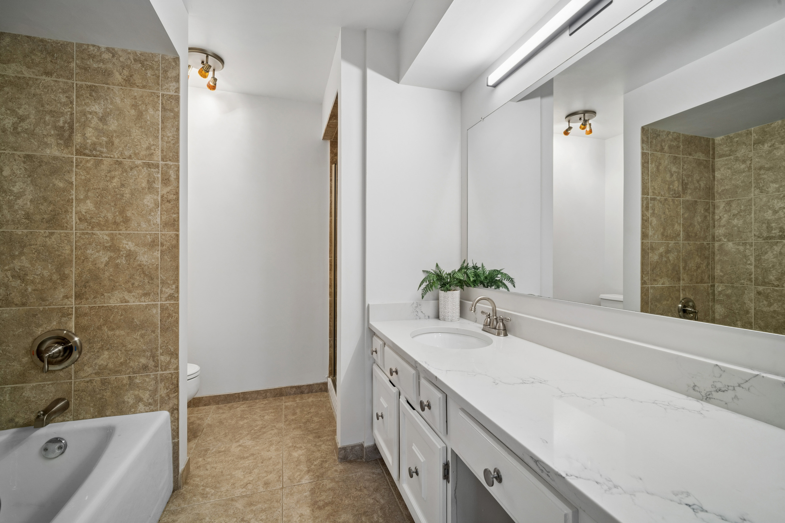 1671 Mission Hills Road, Unit 206 Northbrook, IL 60062 - Photo 12 of 17