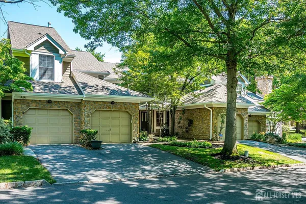 $599,000 | 12 Springwood Court, Princeton, NJ 08540