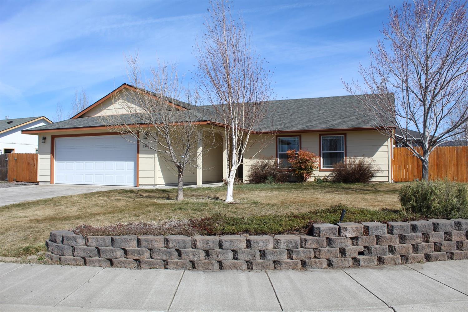 7347 Ruth Drive Klamath Falls, OR 97603 - Photo 1 of 22 Primary Photo