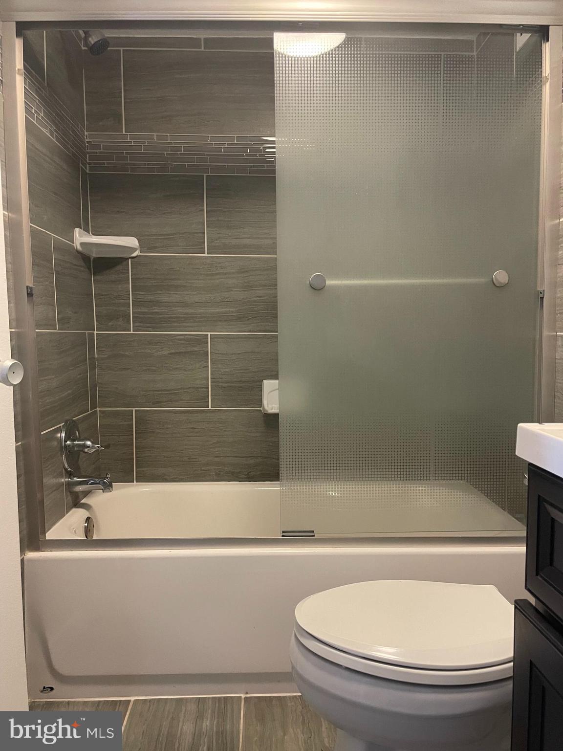 1836 Metzerott Road, Unit 1709 Adelphi, MD 20783 - Photo 10 of 17 Bathroom