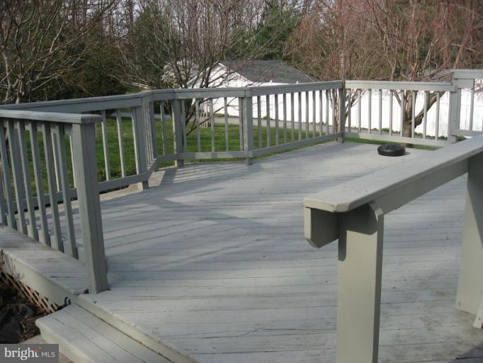5268 Freter Road Sykesville, MD 21784 - Photo 11 of 17 Deck