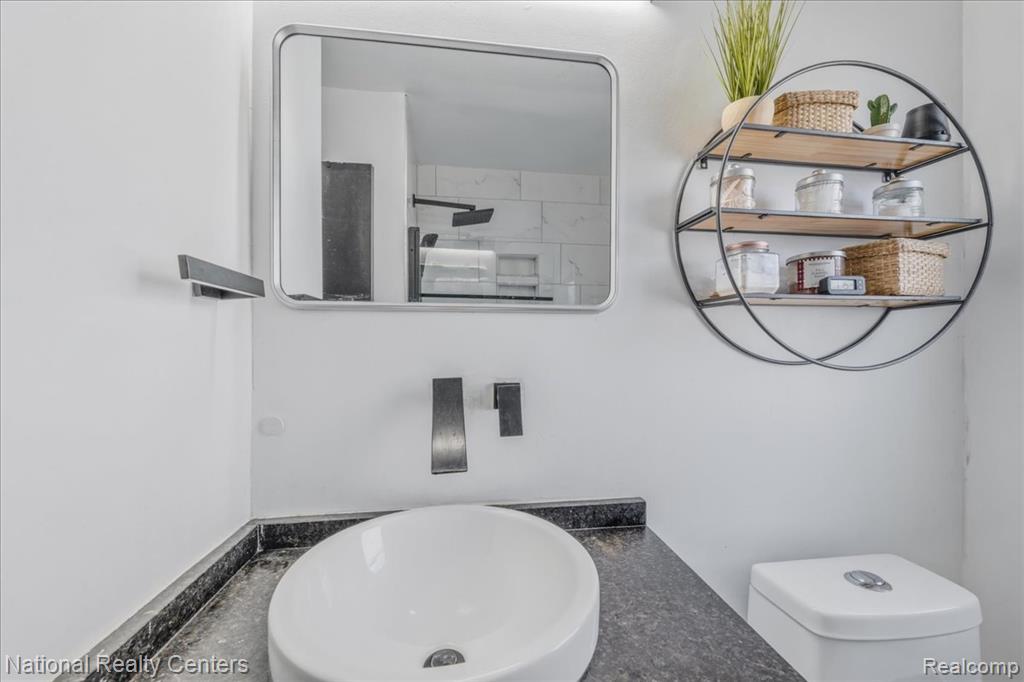 18051 Reed Street Melvindale, MI 48122 - Photo 13 of 35