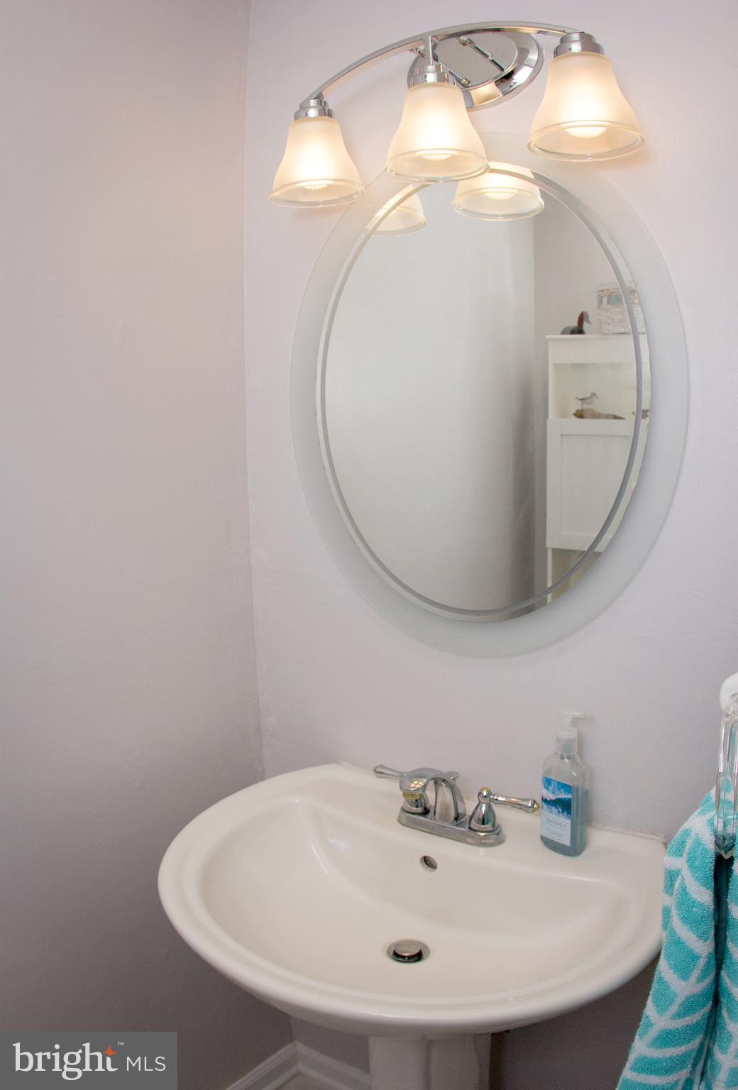201 Ash Road Marlton, NJ 08053 - Photo 12 of 35 Powder Room