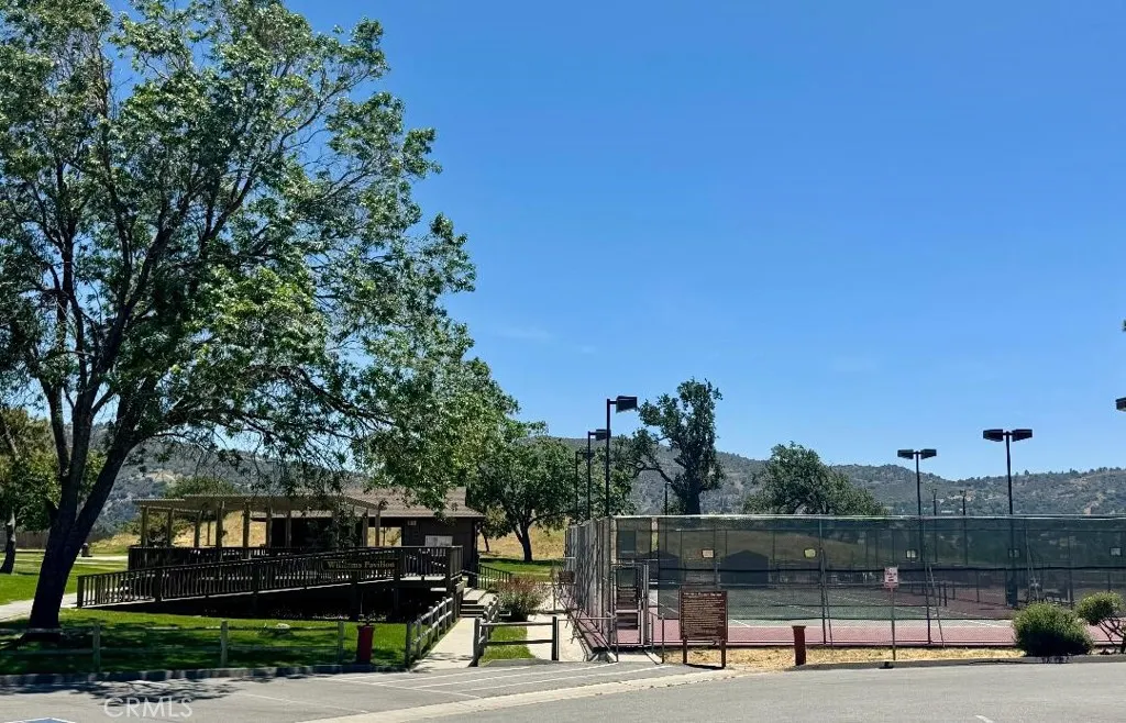 0 Butterfield Way Tehachapi, CA 93561 - Photo 11 of 20 a view of a city