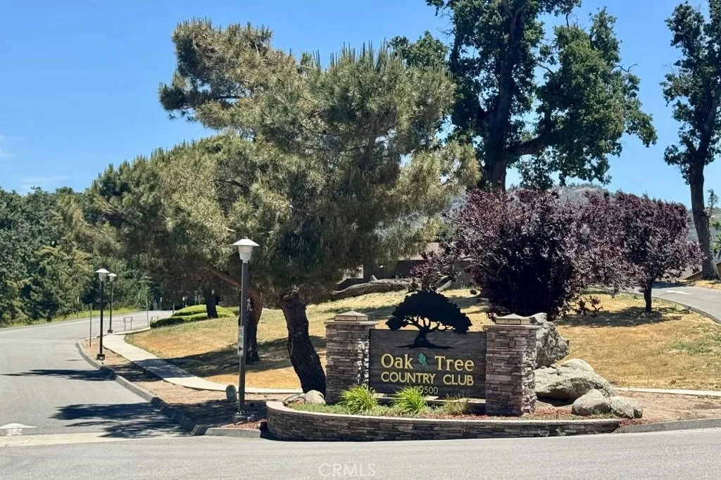 0 Butterfield Way Tehachapi, CA 93561 - Photo 9 of 20 a view of a park with large trees