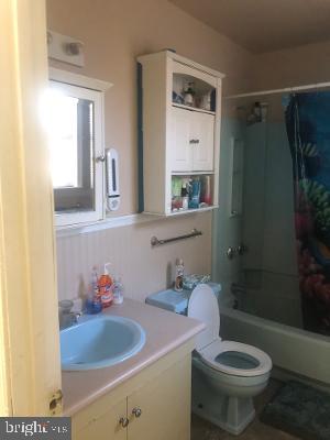 70 Brookshire Road Sicklerville, NJ 08081 - Photo 13 of 20 Bath