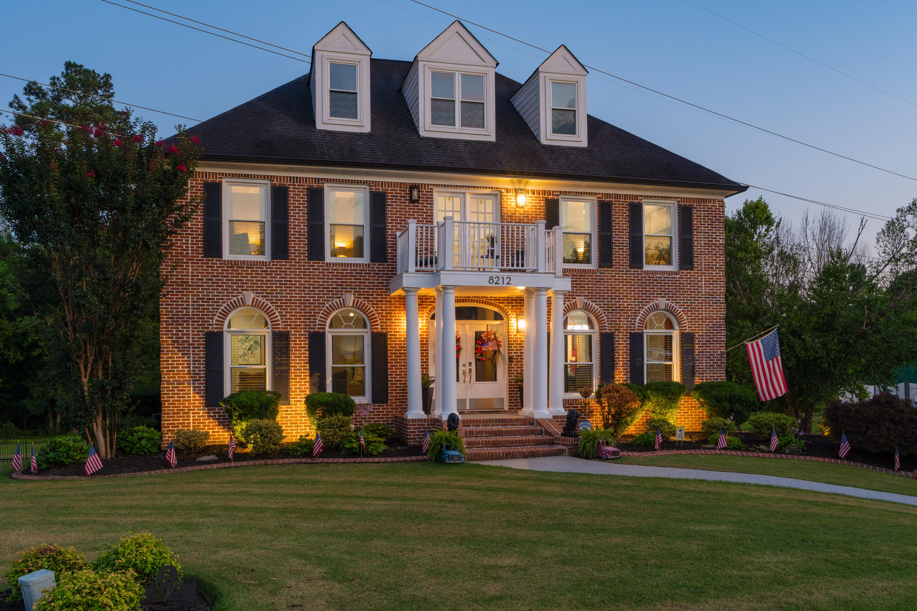 16 - 8212 Carriage Crossing - Twilight -