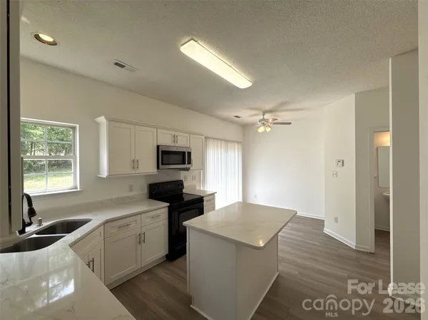 $1,900 | 1207 Joannas Court, Charlotte, NC 28214