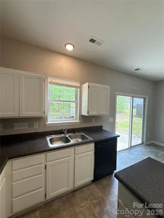 $1,900 | 1207 Joannas Court, Charlotte, NC 28214