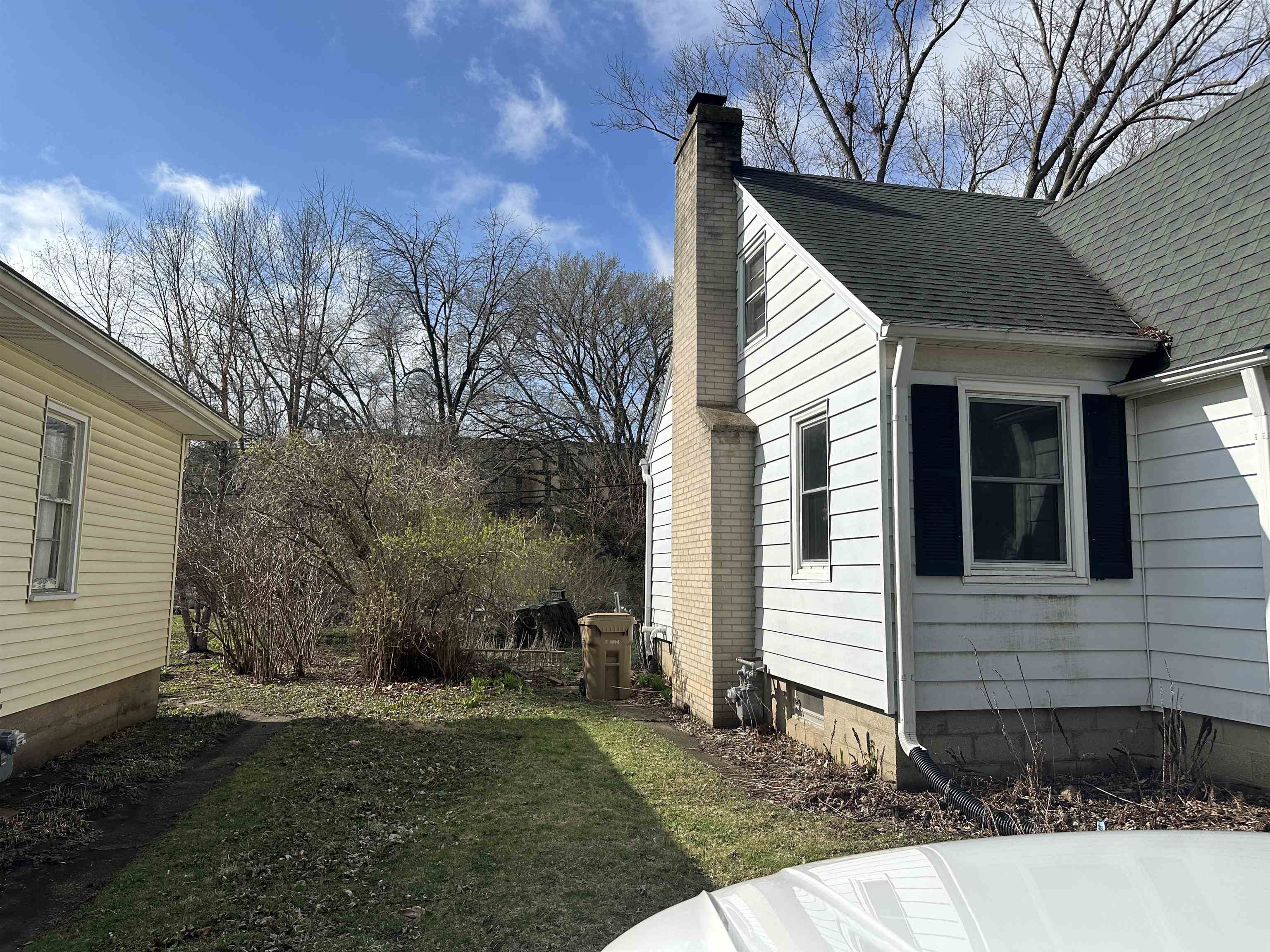 2811 Hoard Street Madison, WI 53704 - Photo 3 of 24