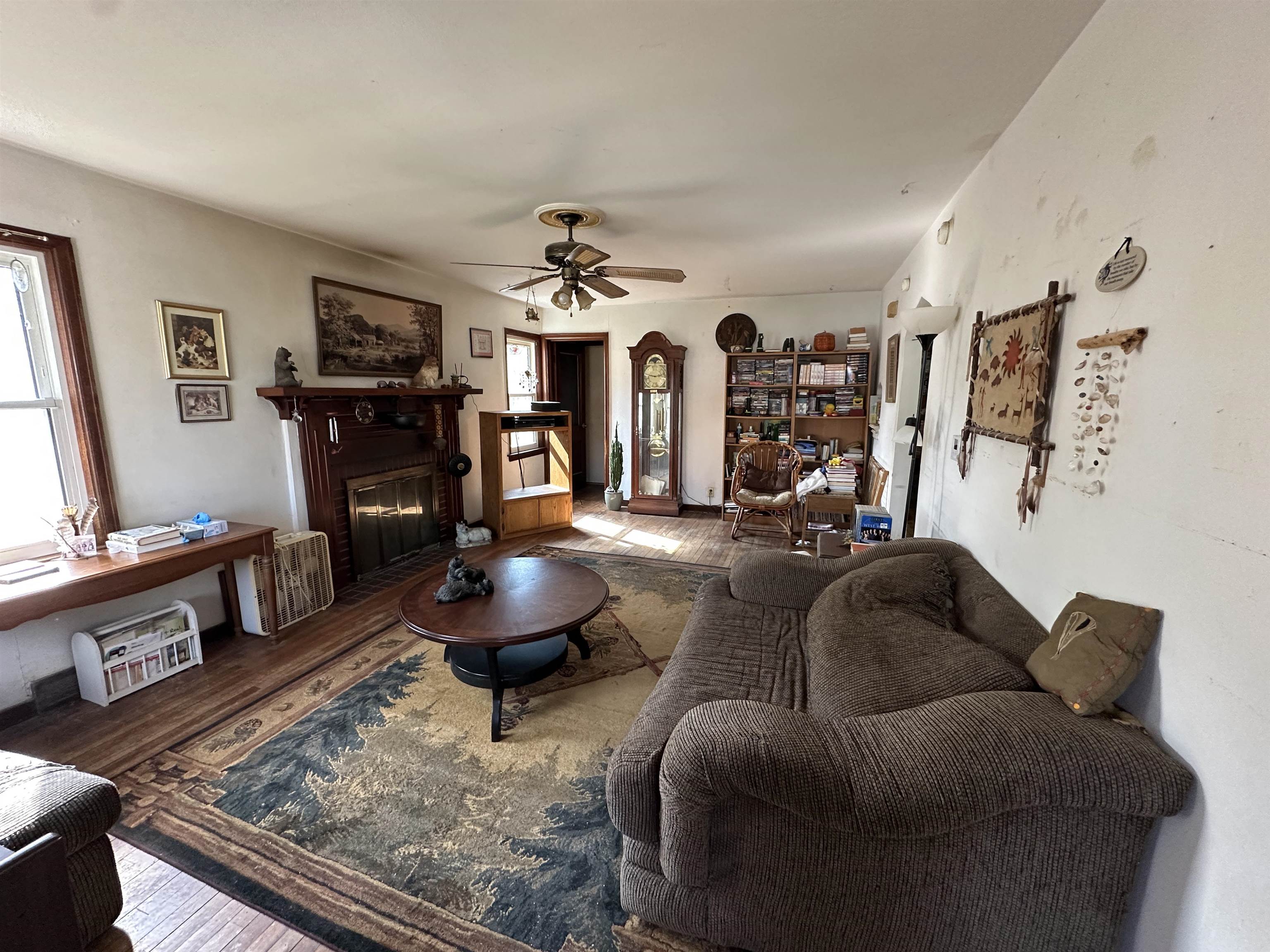 2811 Hoard Street Madison, WI 53704 - Photo 7 of 24