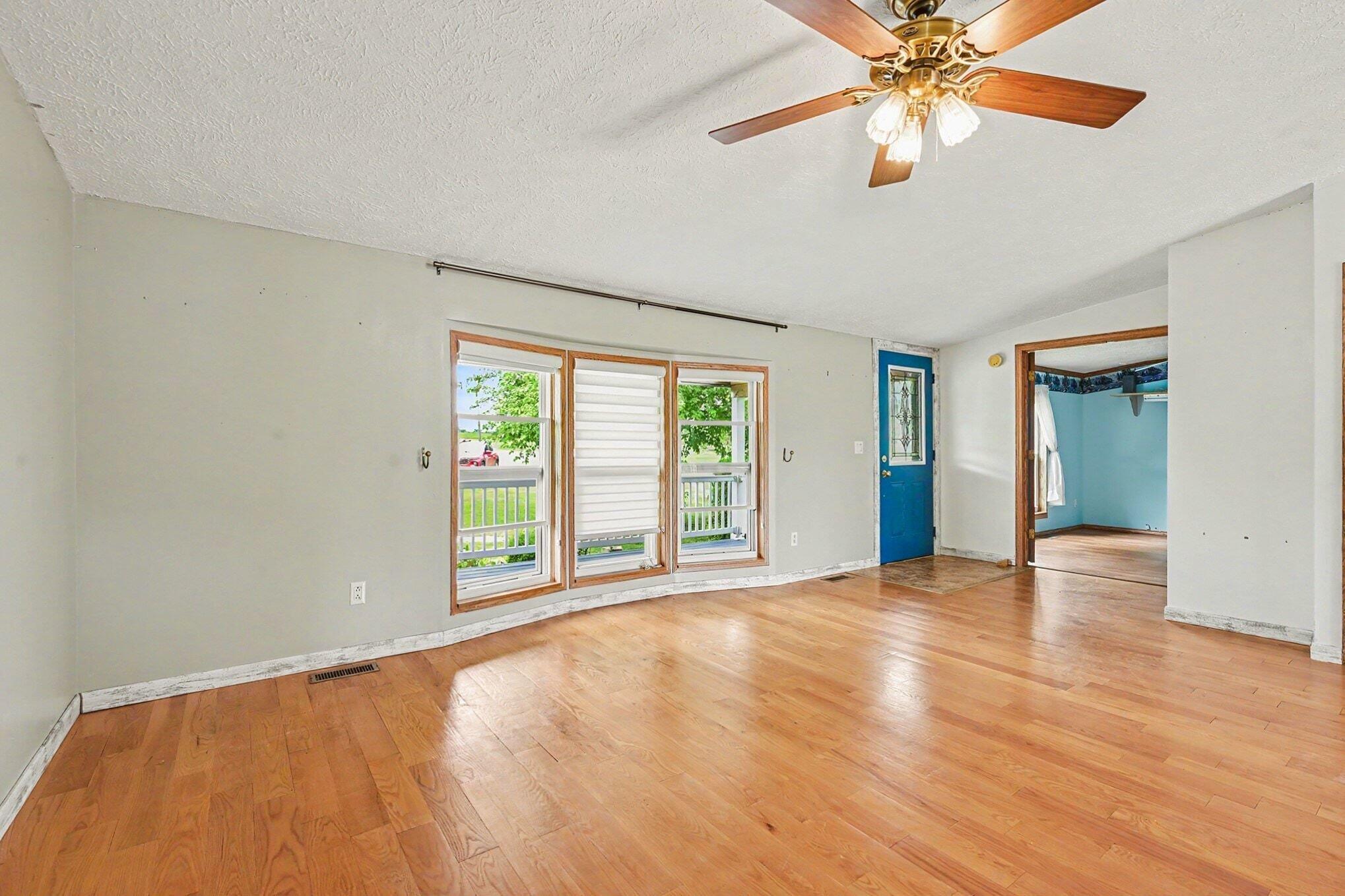 13191 Harder Road Three Rivers, MI 49093 - Photo 6 of 32 006_file_6903