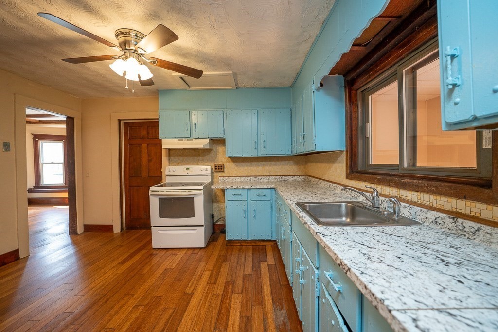48-50 Lester Street Springfield, MA 01108 - Photo 9 of 41