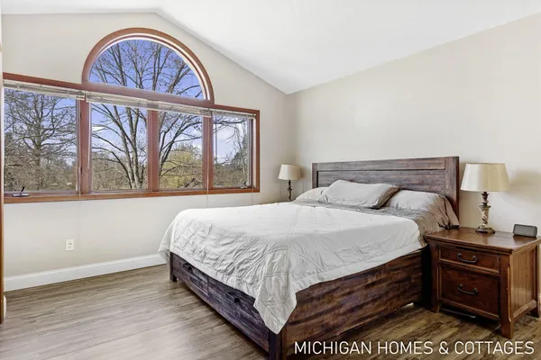 $1,250,000 | 1661 68th Street, Fennville, MI 49408