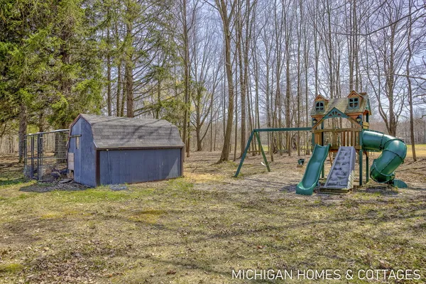 $1,250,000 | 1661 68th Street, Fennville, MI 49408