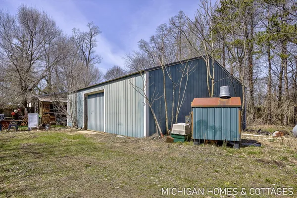 $1,250,000 | 1661 68th Street, Fennville, MI 49408